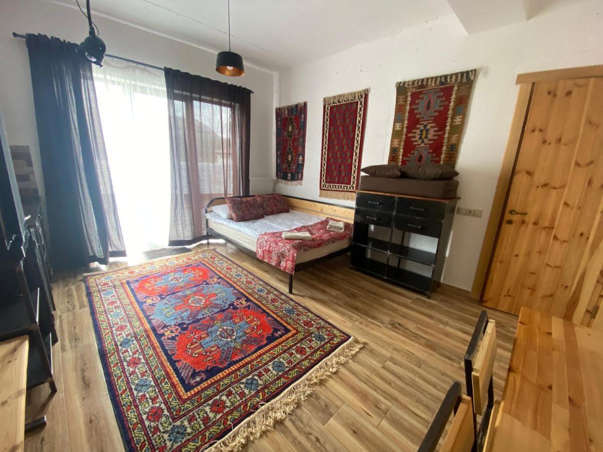 Mountain Cricket Chalets And Apartments กูเดาริ ห้อง รูปภาพ