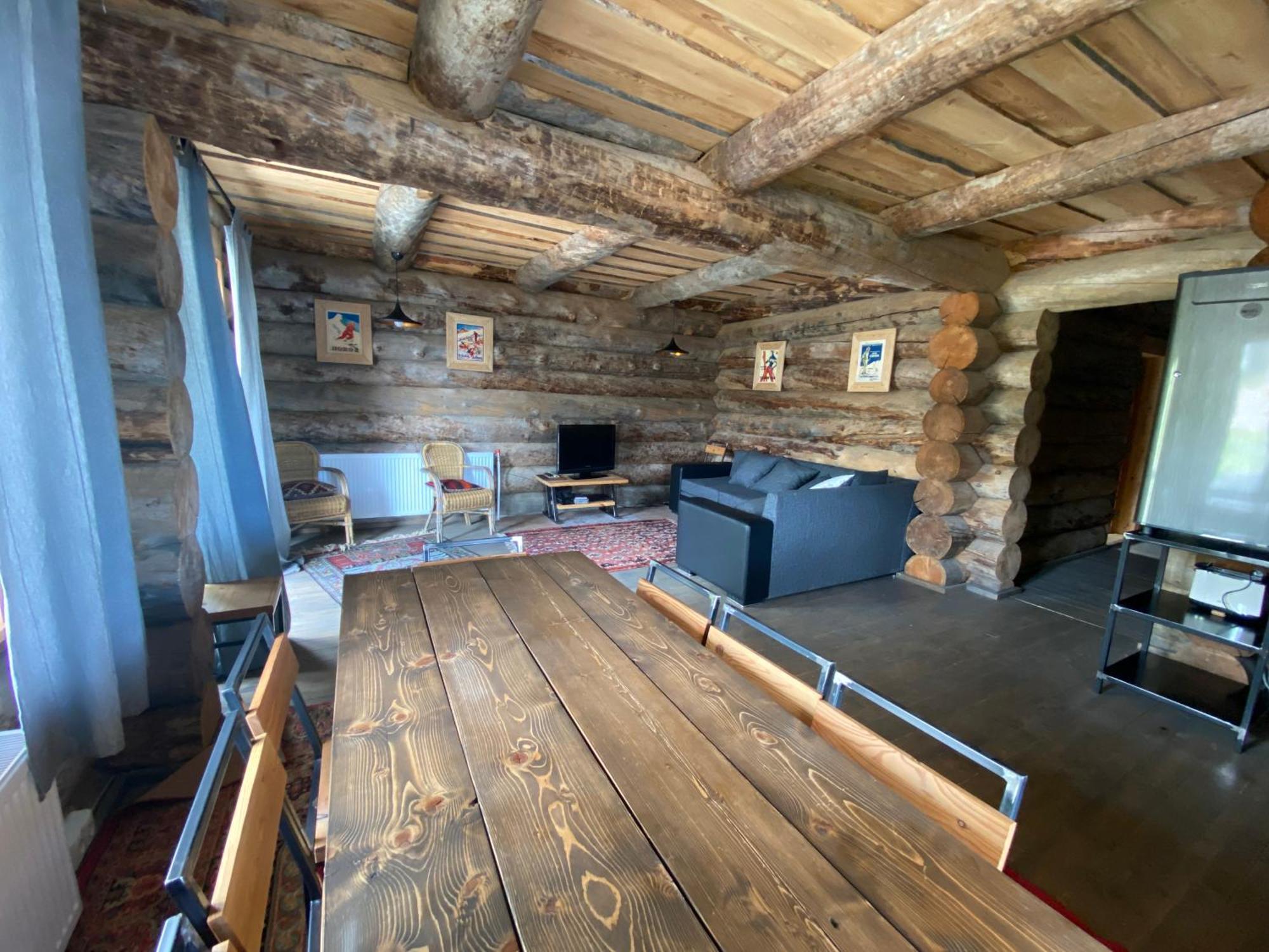Mountain Cricket Chalets And Apartments กูเดาริ ภายนอก รูปภาพ