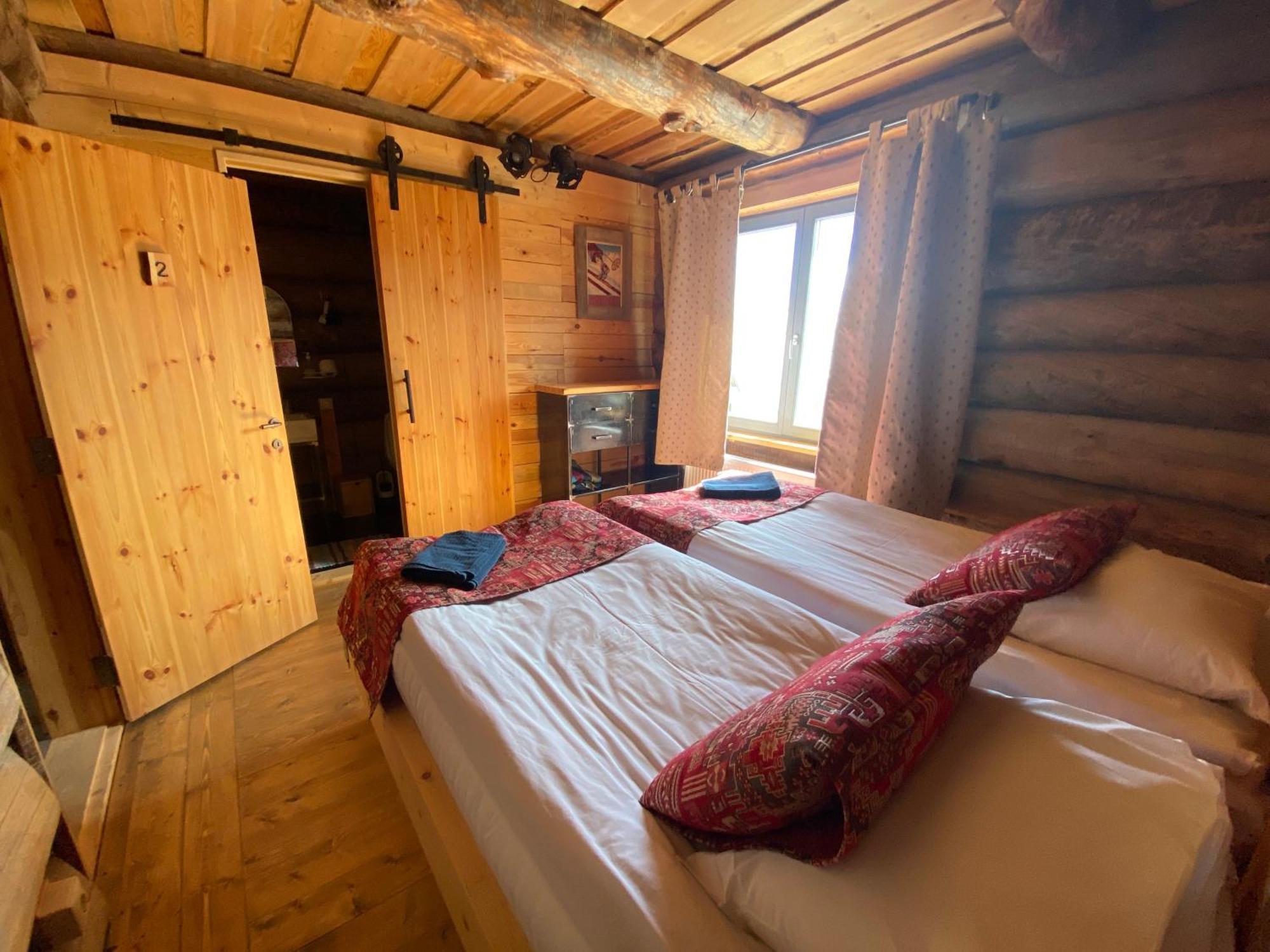 Mountain Cricket Chalets And Apartments กูเดาริ ห้อง รูปภาพ
